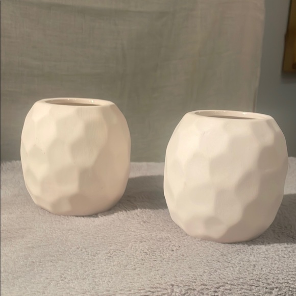 Set of Two Cream Textured Vases - Picture 1 of 3